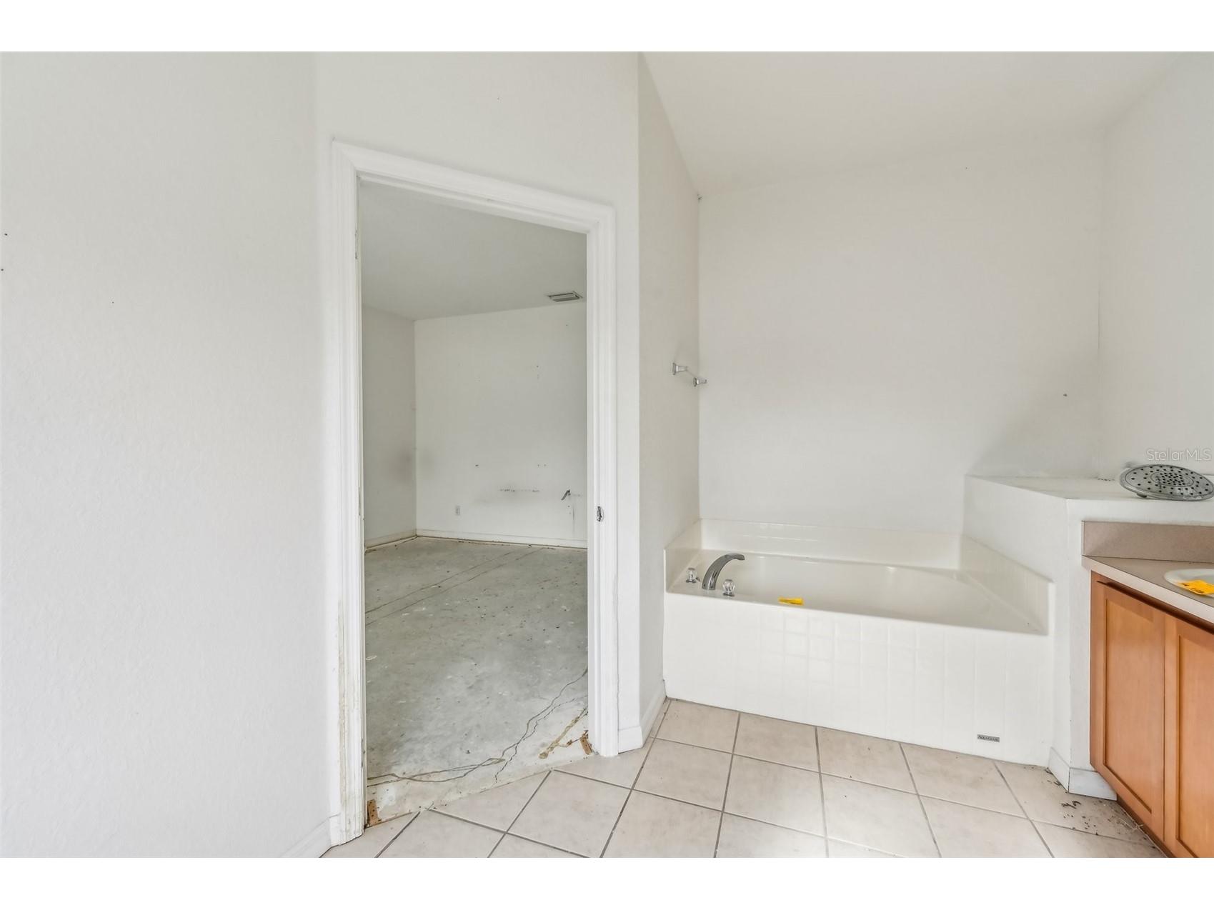 2781 Shady Avenue North Port FL 34286 A4548899 image32