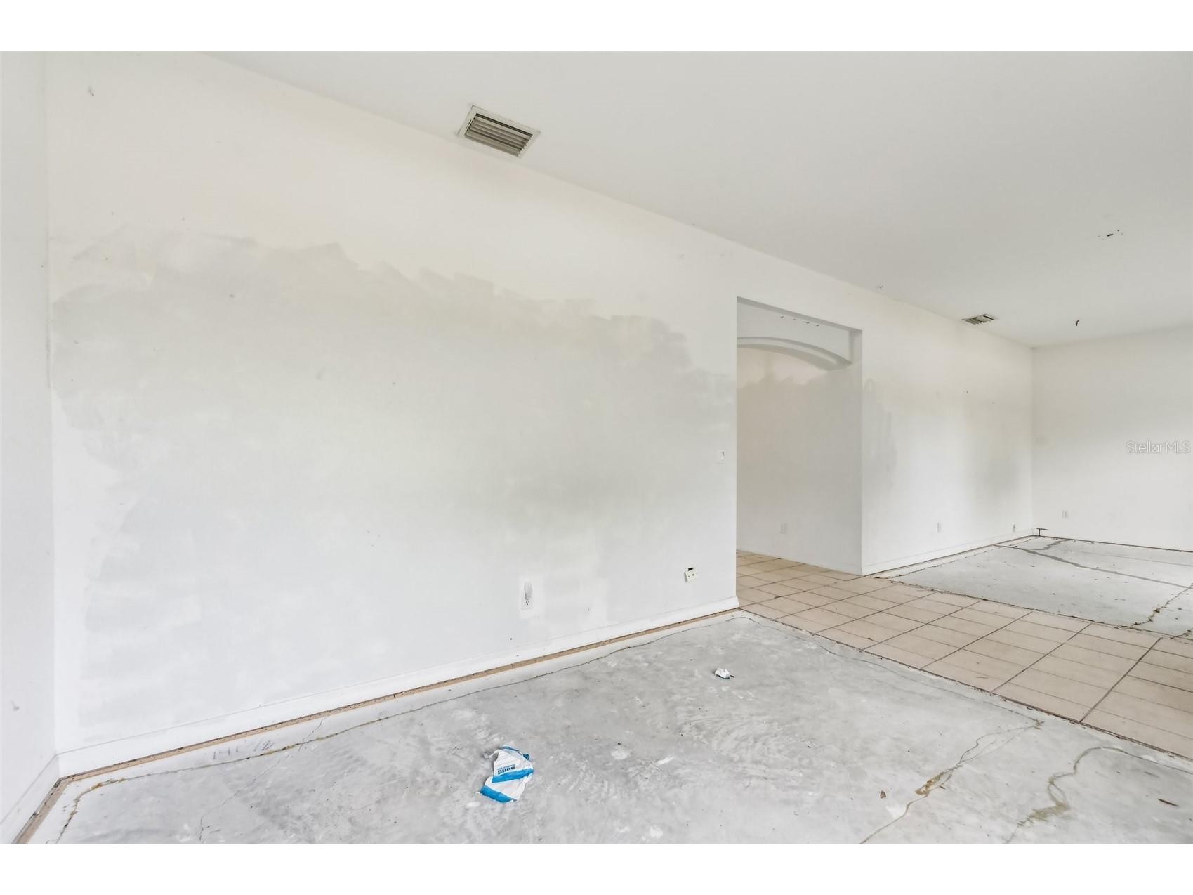 2781 Shady Avenue North Port FL 34286 A4548899 image7