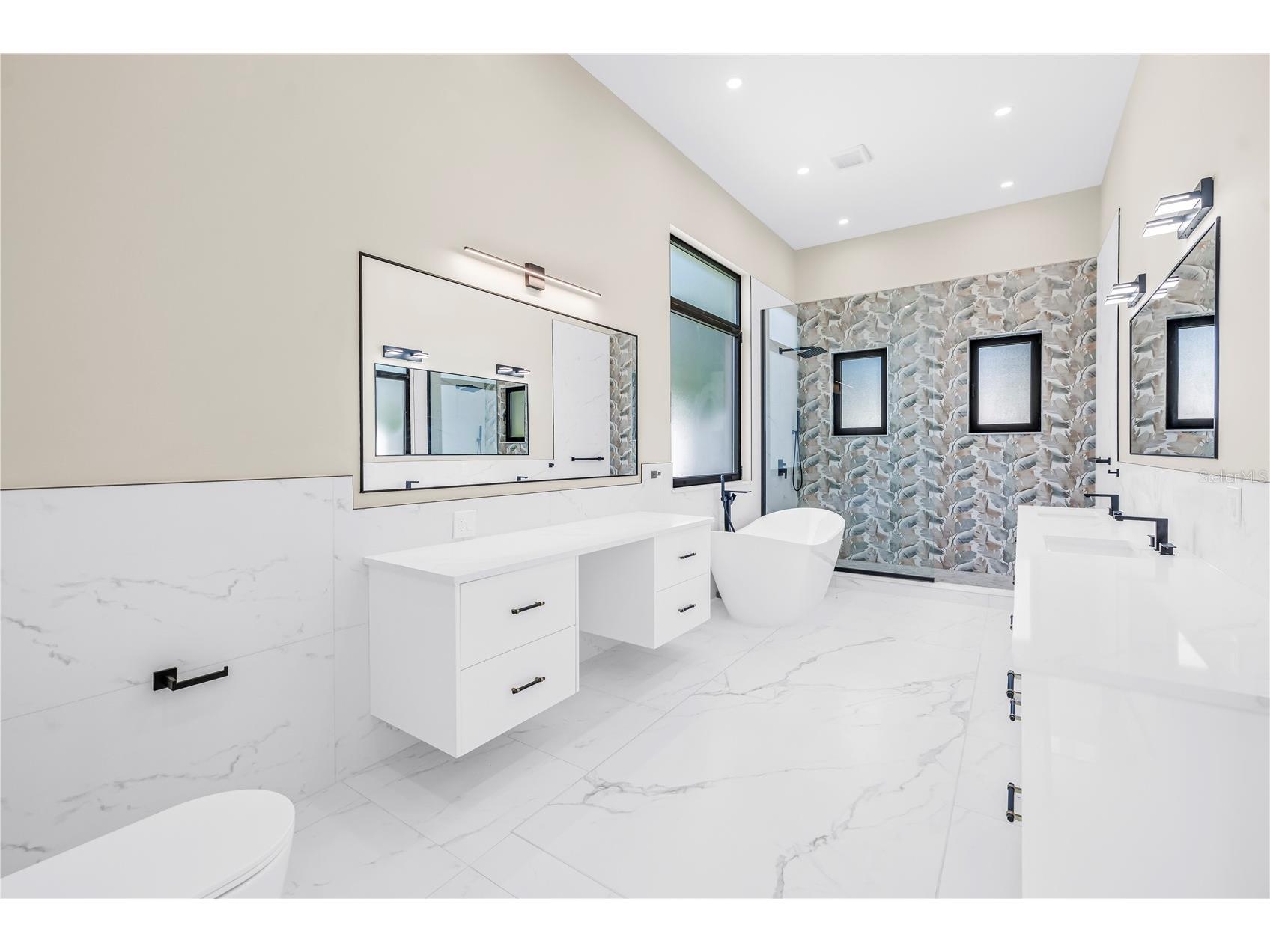 2783 67th Way N Saint Petersburg FL 33710 TB8530098 image30
