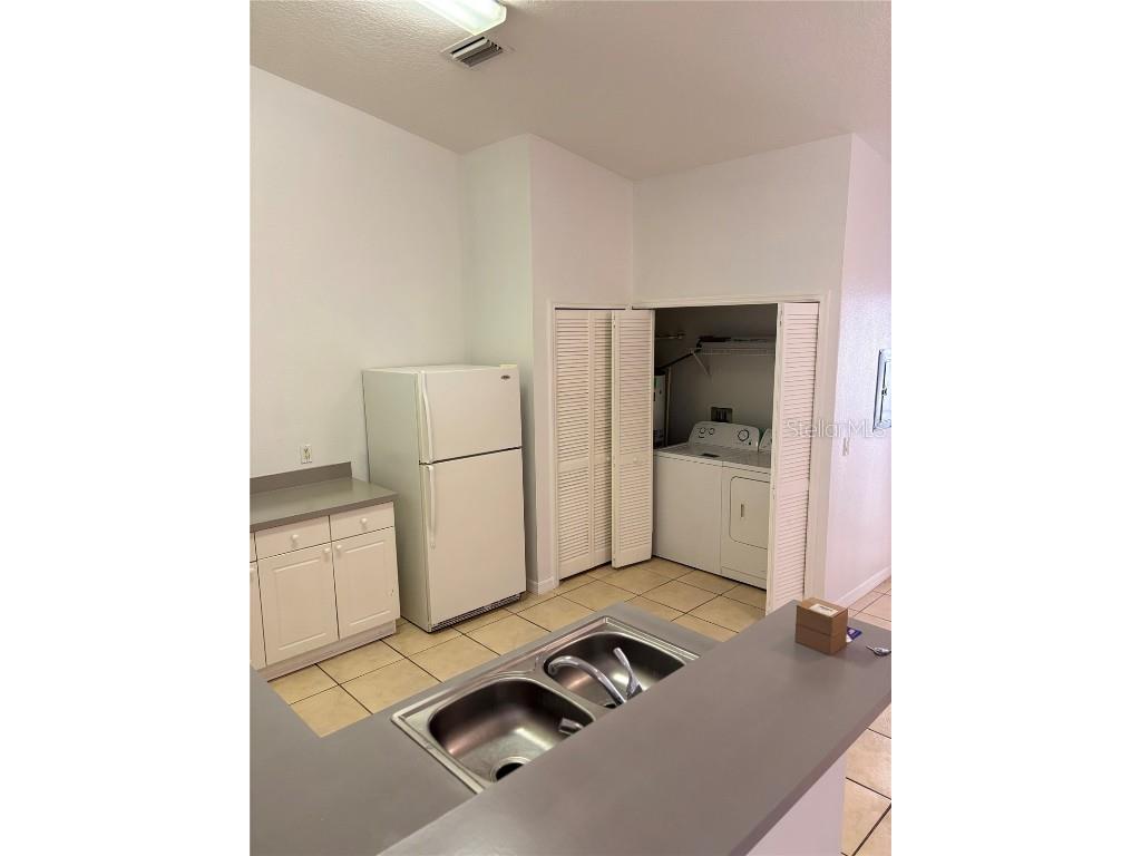 2784 Club Cortile Circle #B Kissimmee FL 34746 G5103907 image3