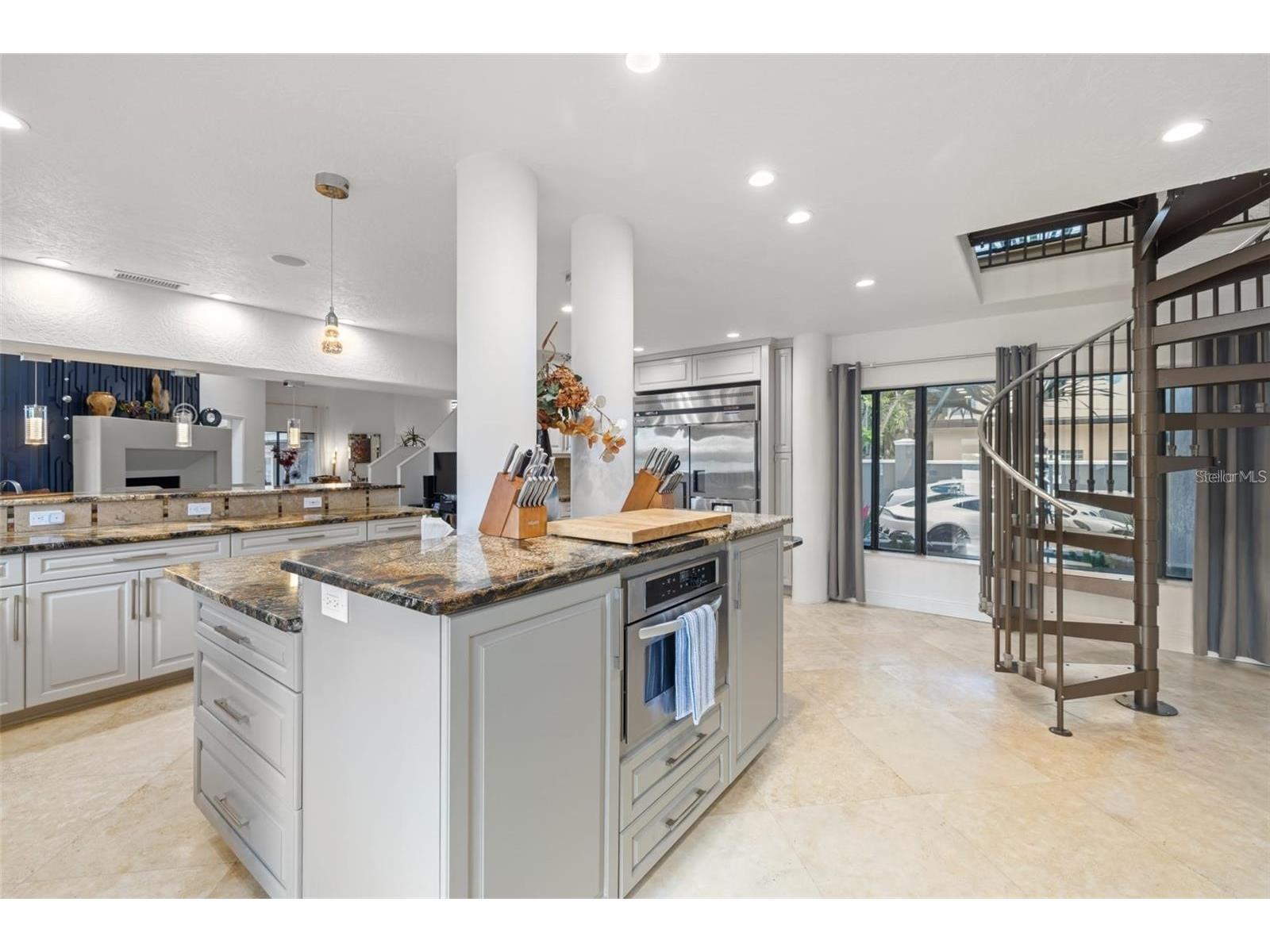 2785 Bayside Drive S Saint Petersburg FL 33705 TB8526481 image14