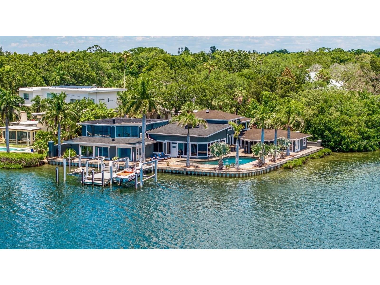 2785 Bayside Drive S Saint Petersburg FL 33705 TB8526481 image3