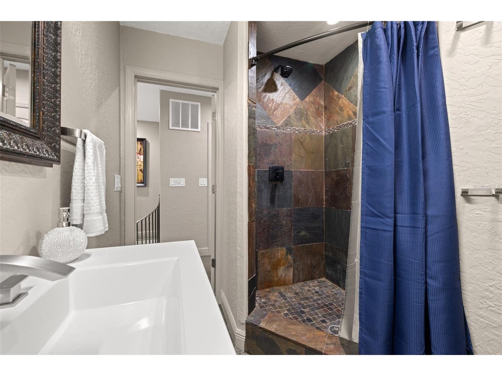 2785 Bayside Drive S Saint Petersburg FL 33705 TB8526481 image33