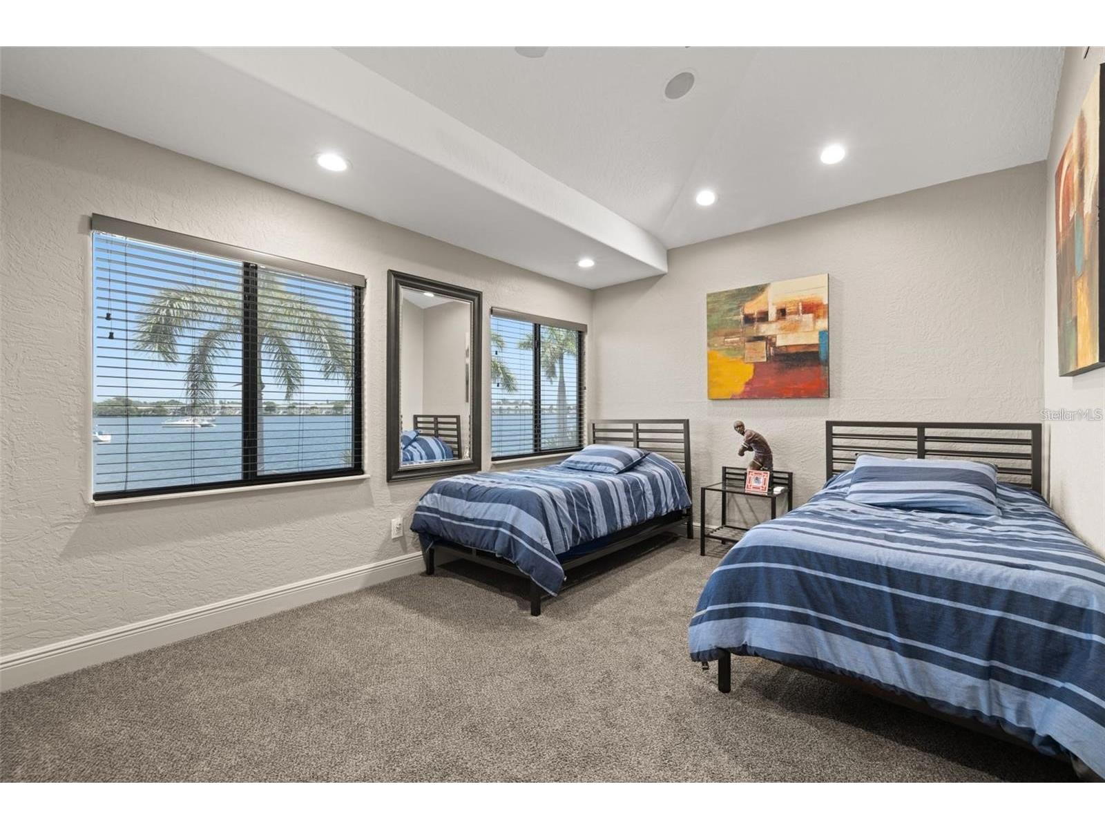 2785 Bayside Drive S Saint Petersburg FL 33705 TB8526481 image34