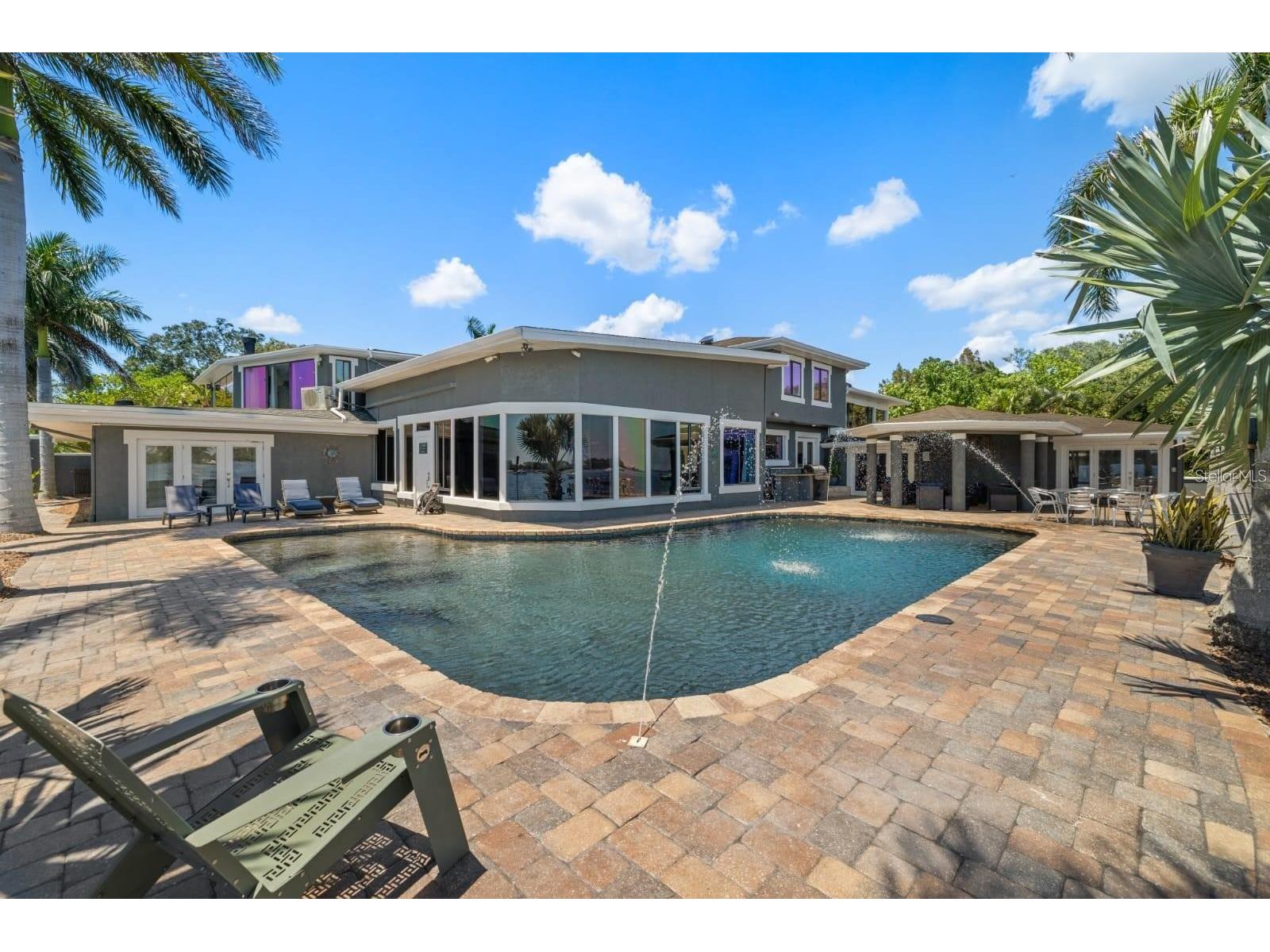 2785 Bayside Drive S Saint Petersburg FL 33705 TB8526481 image4
