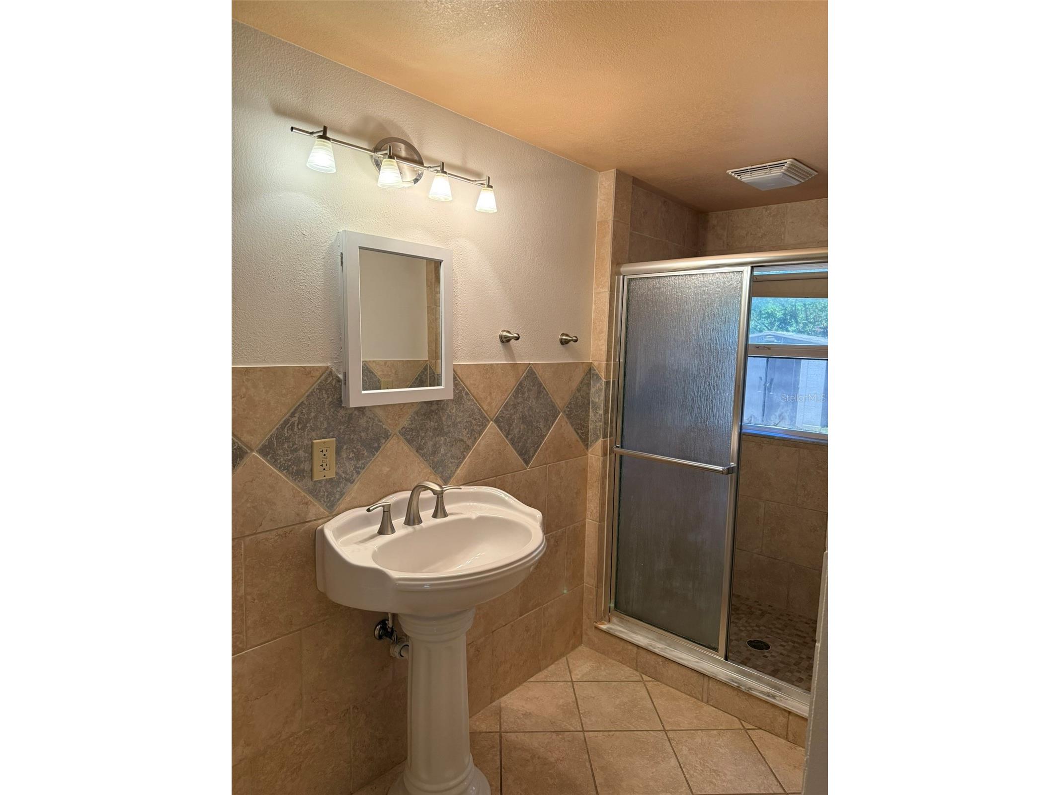 2787 41st Avenue N Saint Petersburg FL 33714 TB8502817 image11