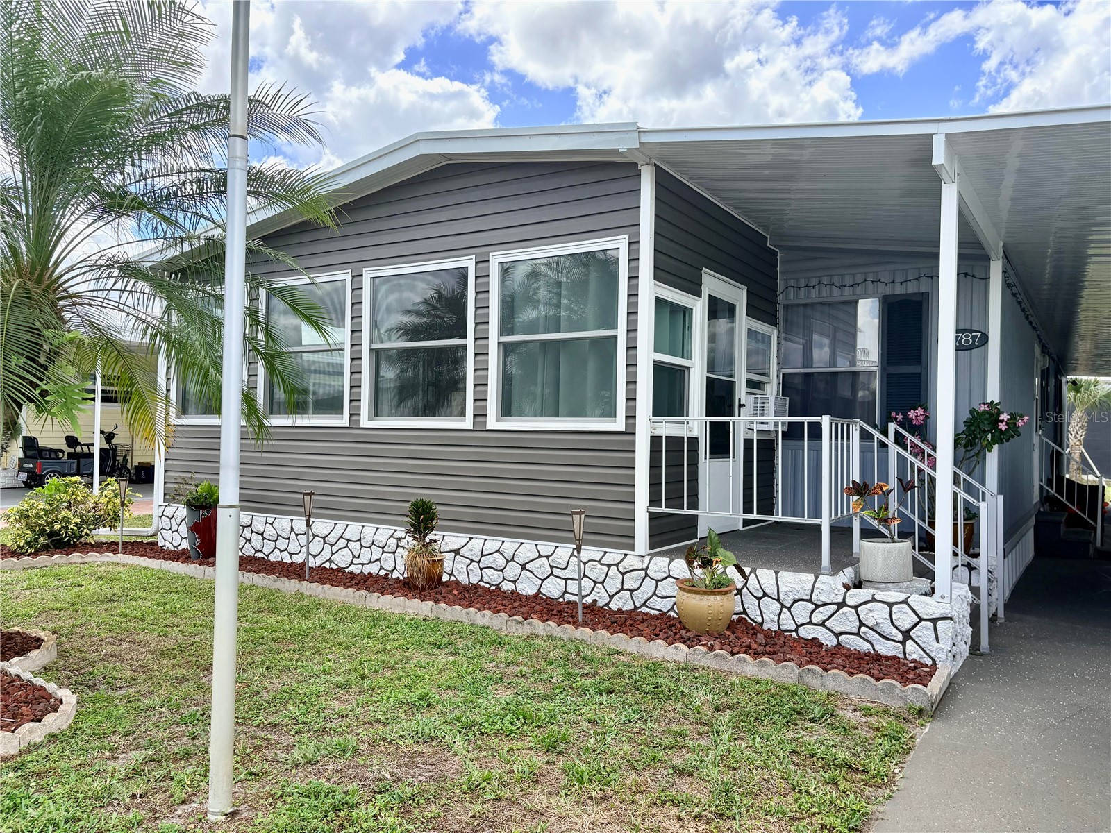2787 Breezewood Drive North Fort Myers FL 33917 A4692555 image1