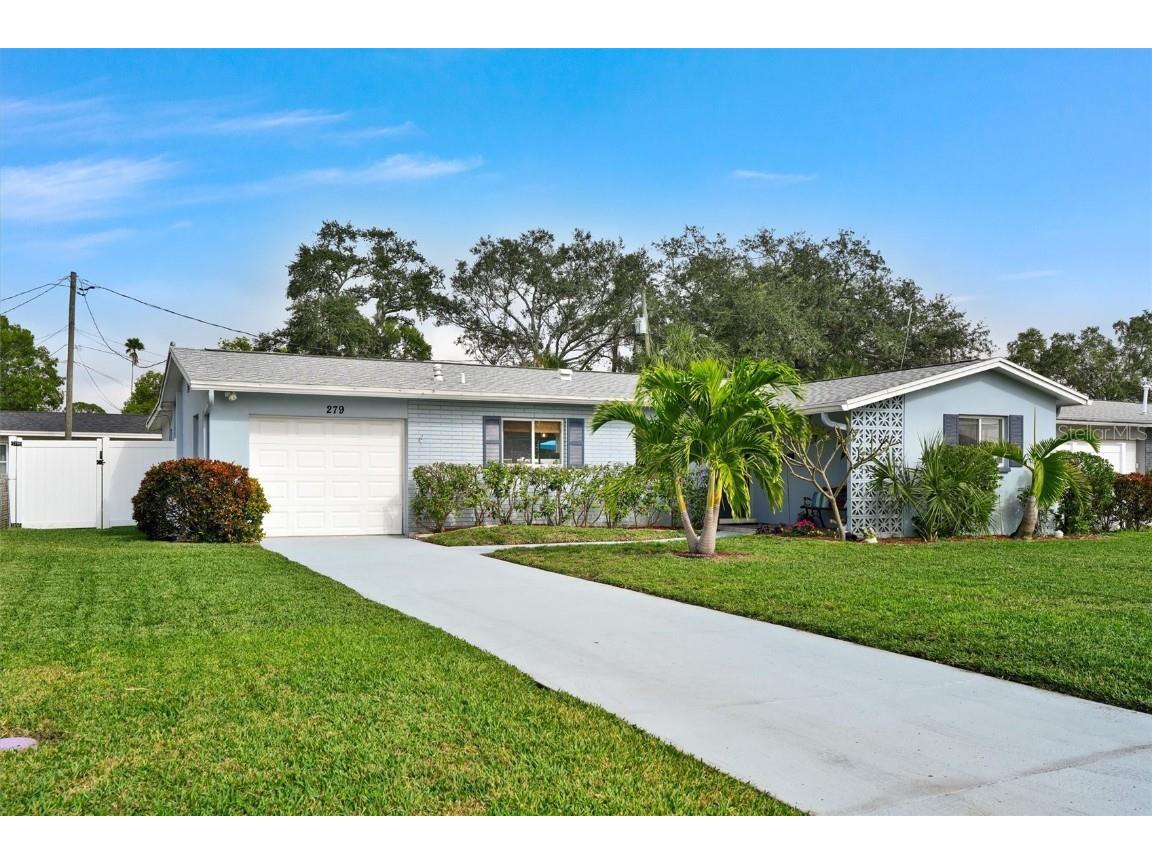 279 79th Avenue N Saint Petersburg FL 33702 TB8455532 image1