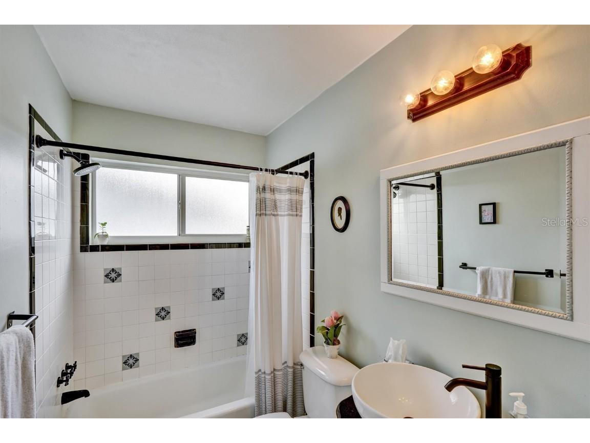 279 79th Avenue N Saint Petersburg FL 33702 TB8455532 image19