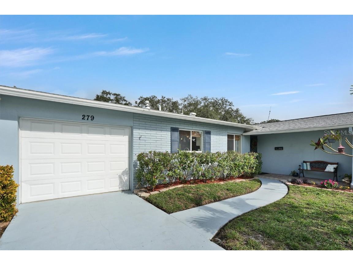 279 79th Avenue N Saint Petersburg FL 33702 TB8455532 image2