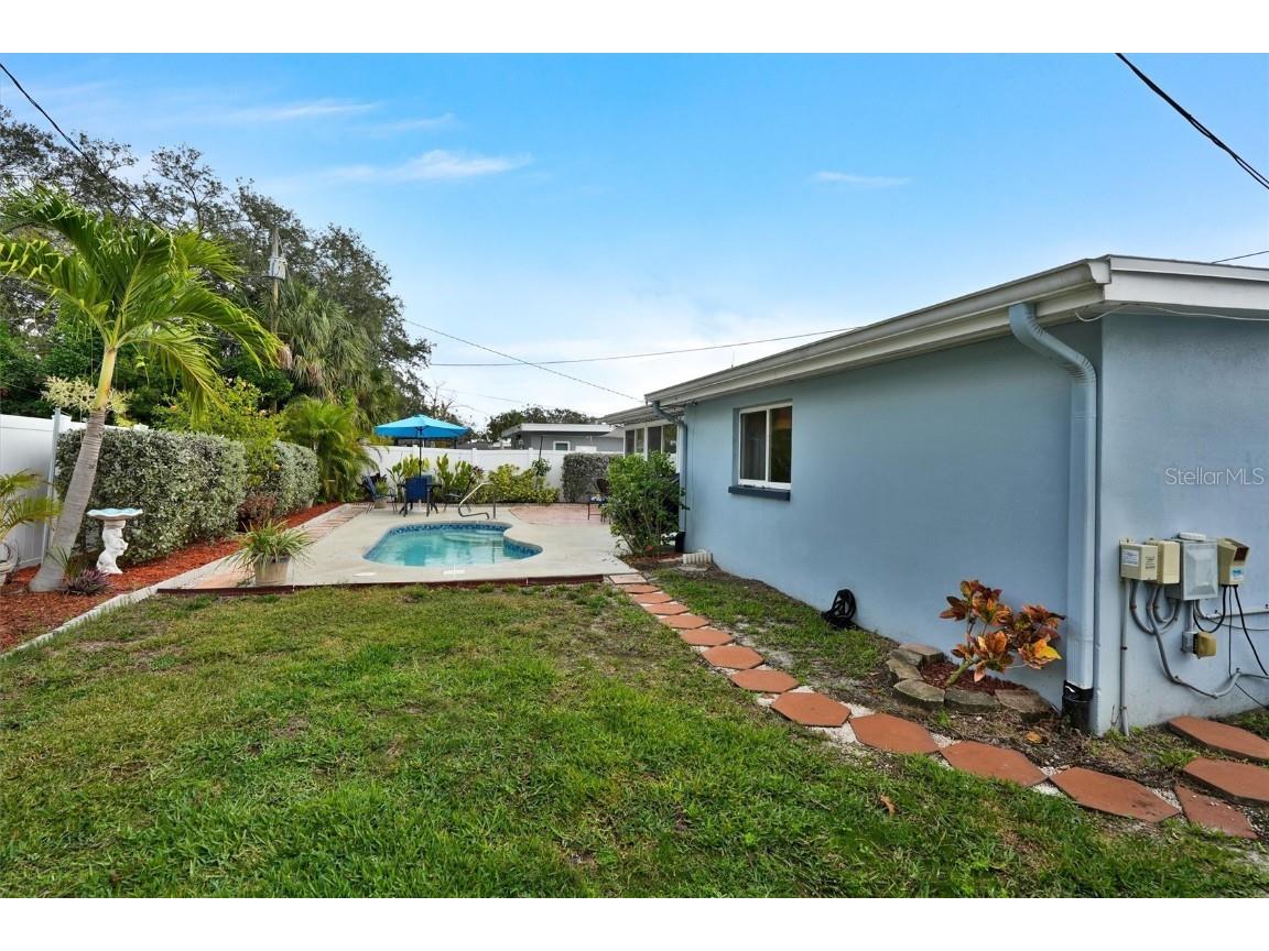 279 79th Avenue N Saint Petersburg FL 33702 TB8455532 image32