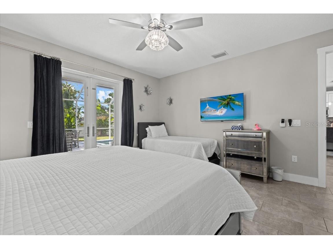 279 Avalon Road Venice FL 34293 A4669339 image23