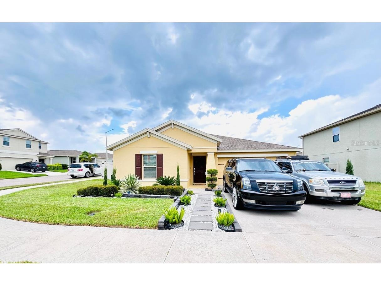 279 Bergamot Loop Davenport FL 33837 S5135606 image1