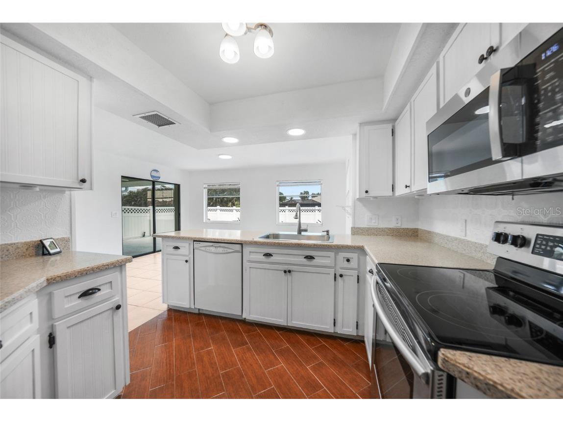 279 Mark Twain Lane Rotonda West FL 33947 D6142410 image10