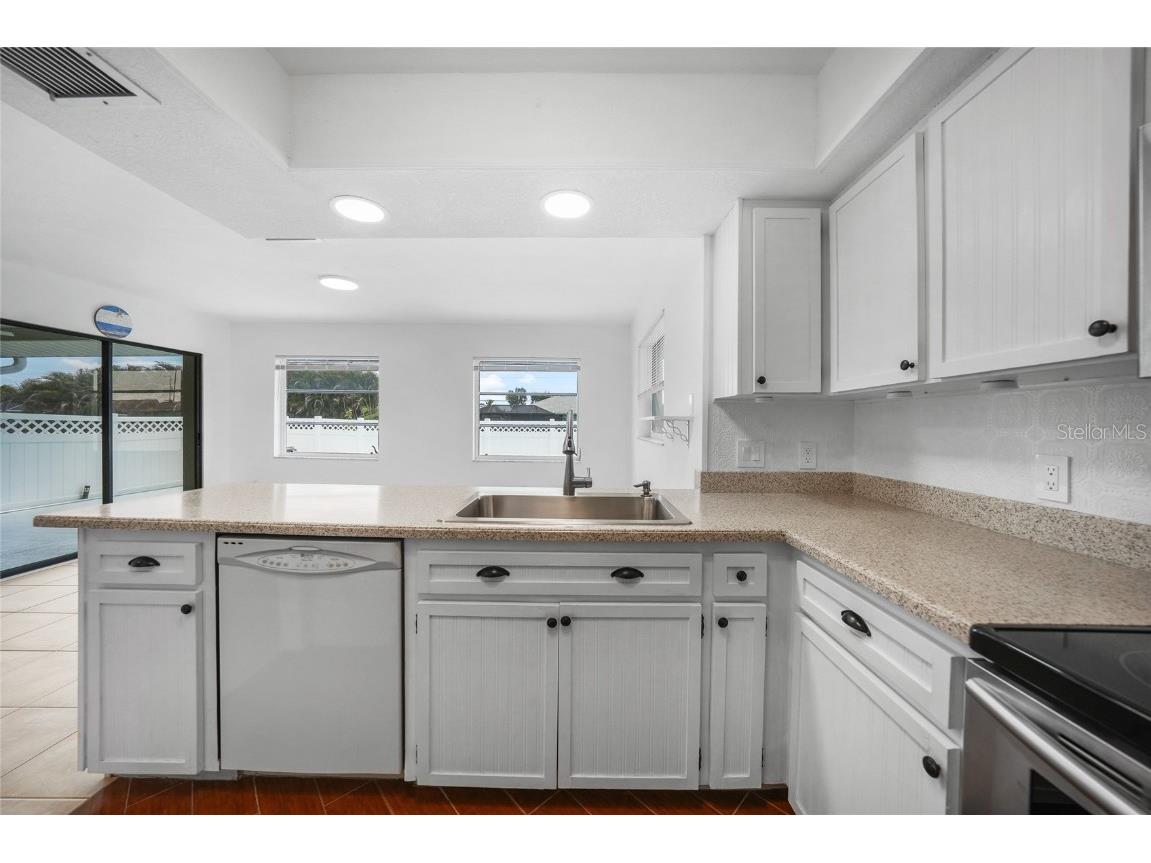 279 Mark Twain Lane Rotonda West FL 33947 D6142410 image12