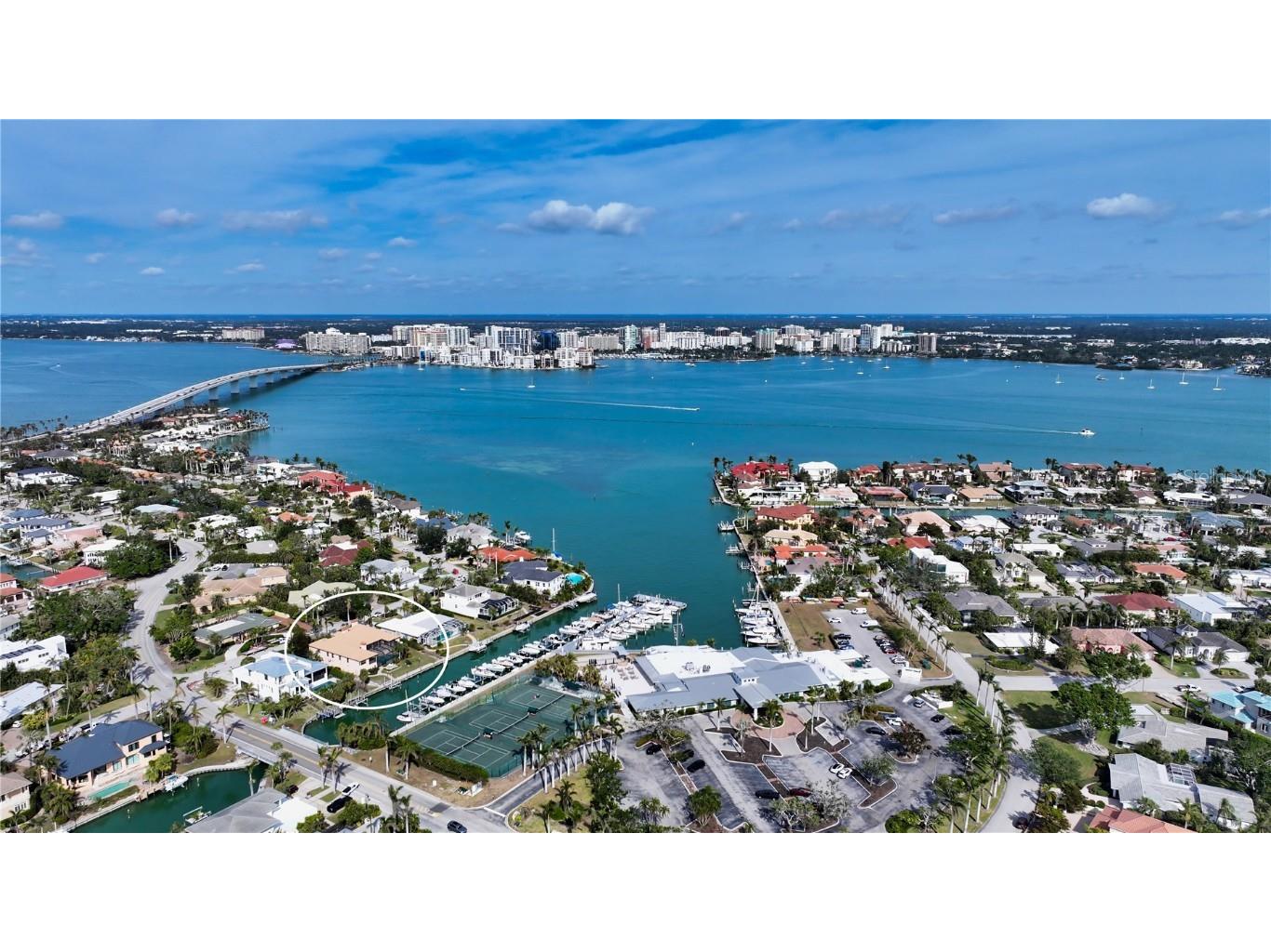 279 Robin Drive Sarasota FL 34236 A4638870 image1