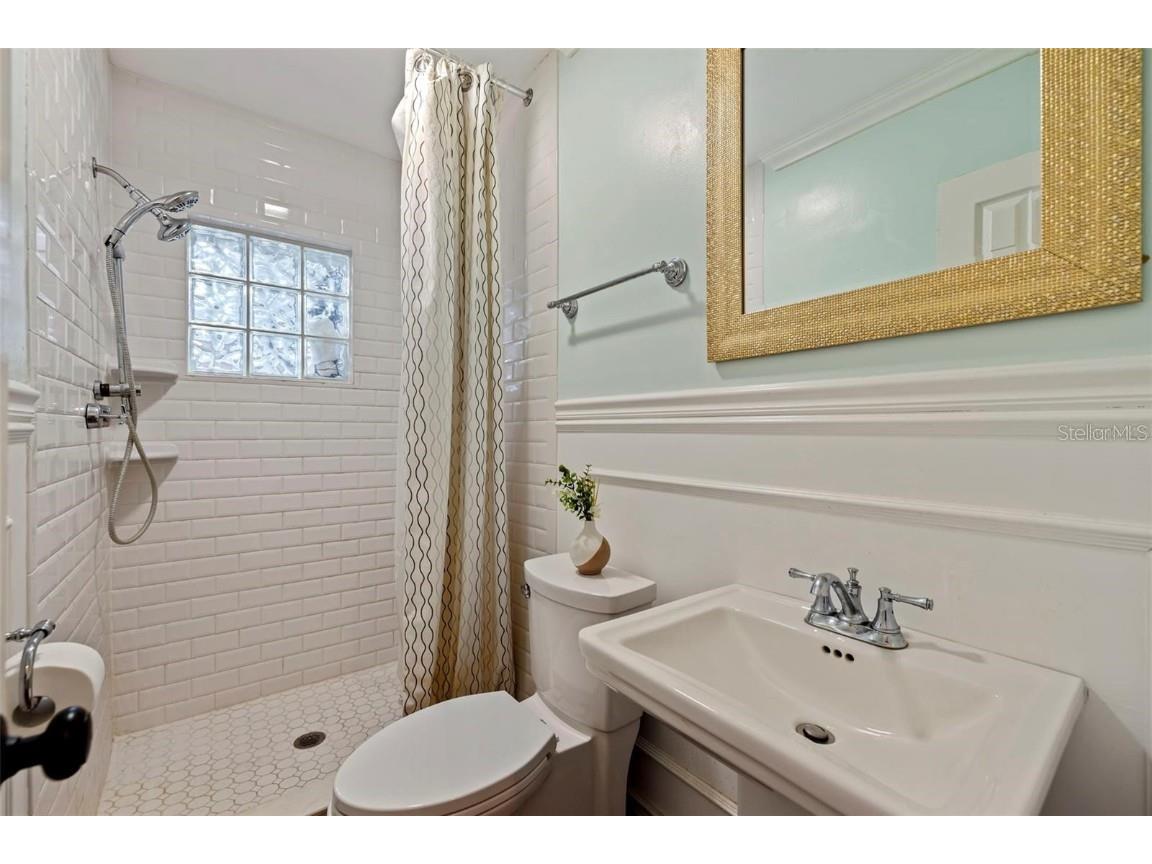 2790 Pinellas Point Drive S Saint Petersburg FL 33712 TB8413167 image21