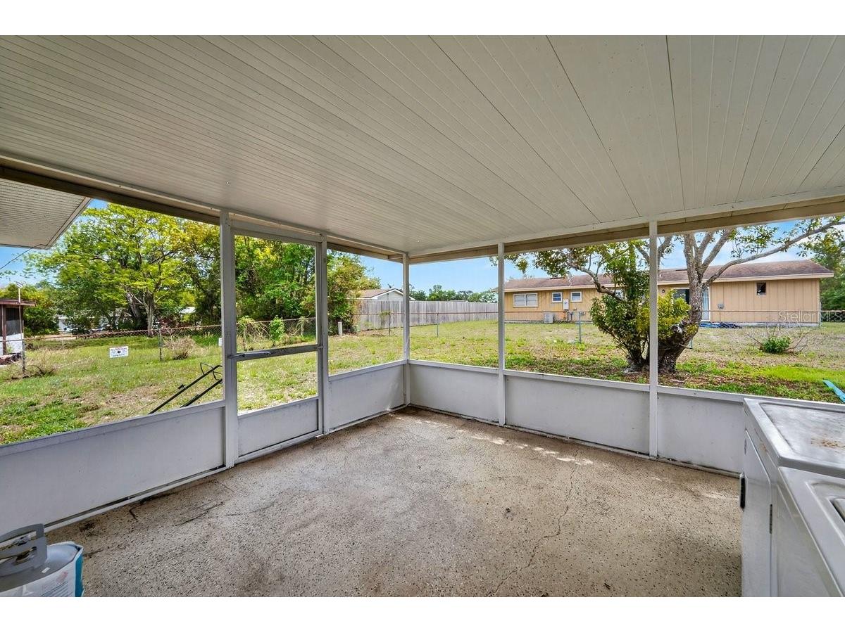 2791 Fulford Street Deltona FL 32738 V4948289 image35