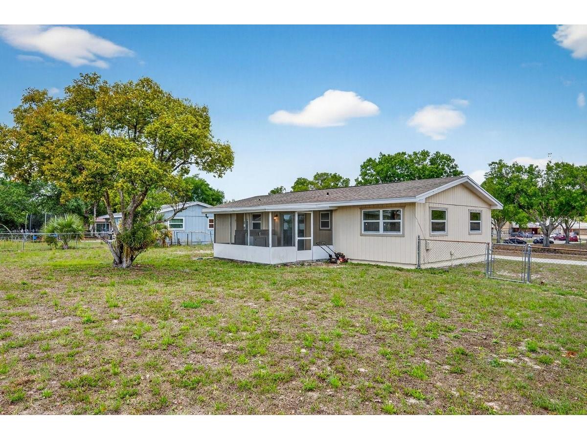 2791 Fulford Street Deltona FL 32738 V4948289 image37