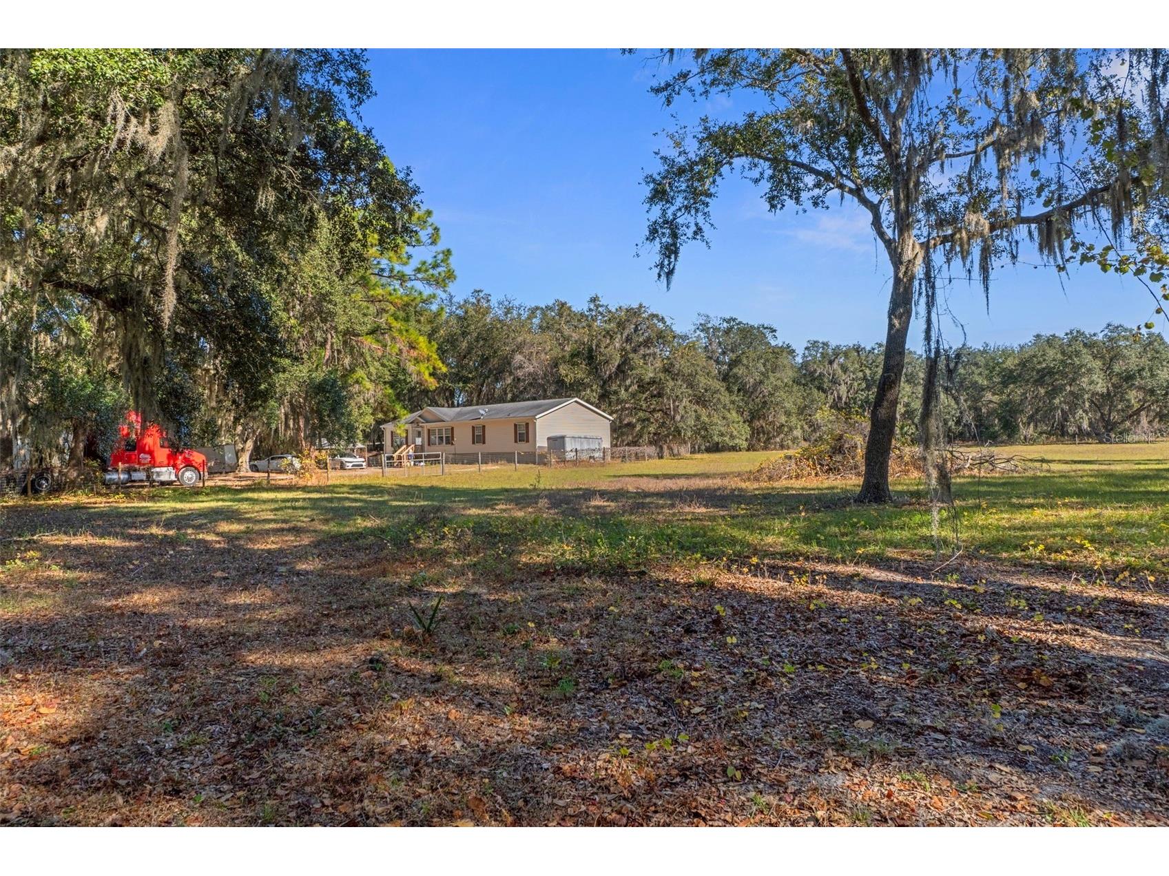 27910 Debbie Road Okahumpka FL 34762 OM715893 image93