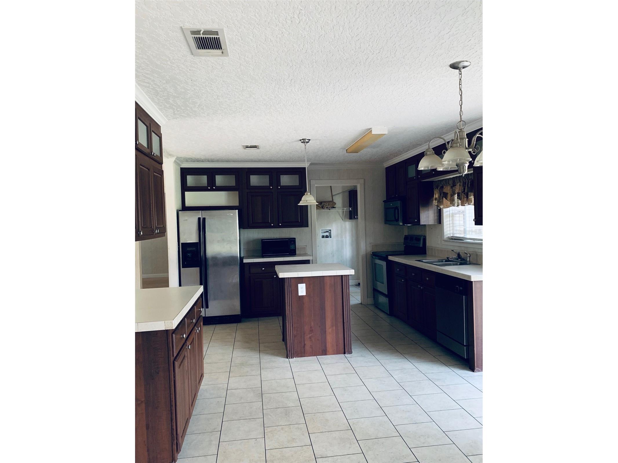 27910 Debbie Road Okahumpka FL 34762 OM715893 image96