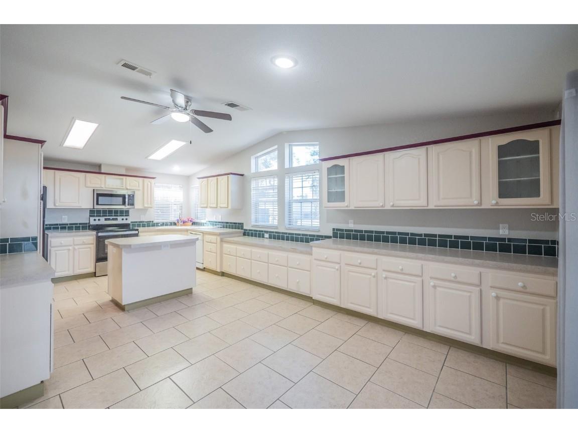 27925 N Pelican Isle Drive Leesburg FL 34748 G5106102 image11