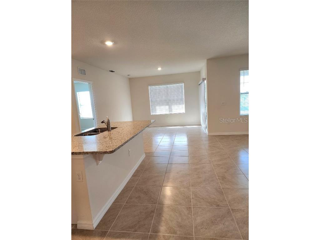 2795 Grandbury Grove Road Lakeland FL 33811 L4954371 image3