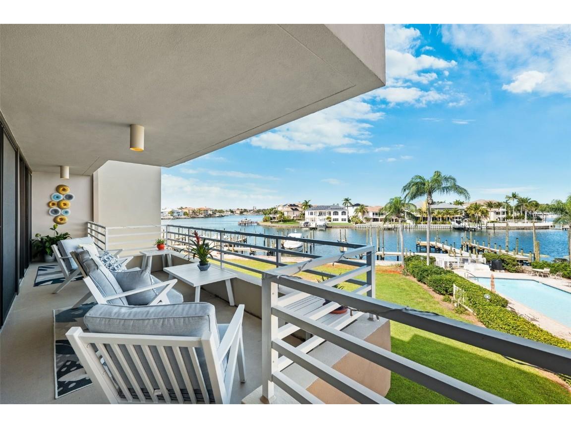 2795 Kipps Colony Drive #205 Gulfport FL 33707 - BOCA CIEGA BAY U8226466 image1