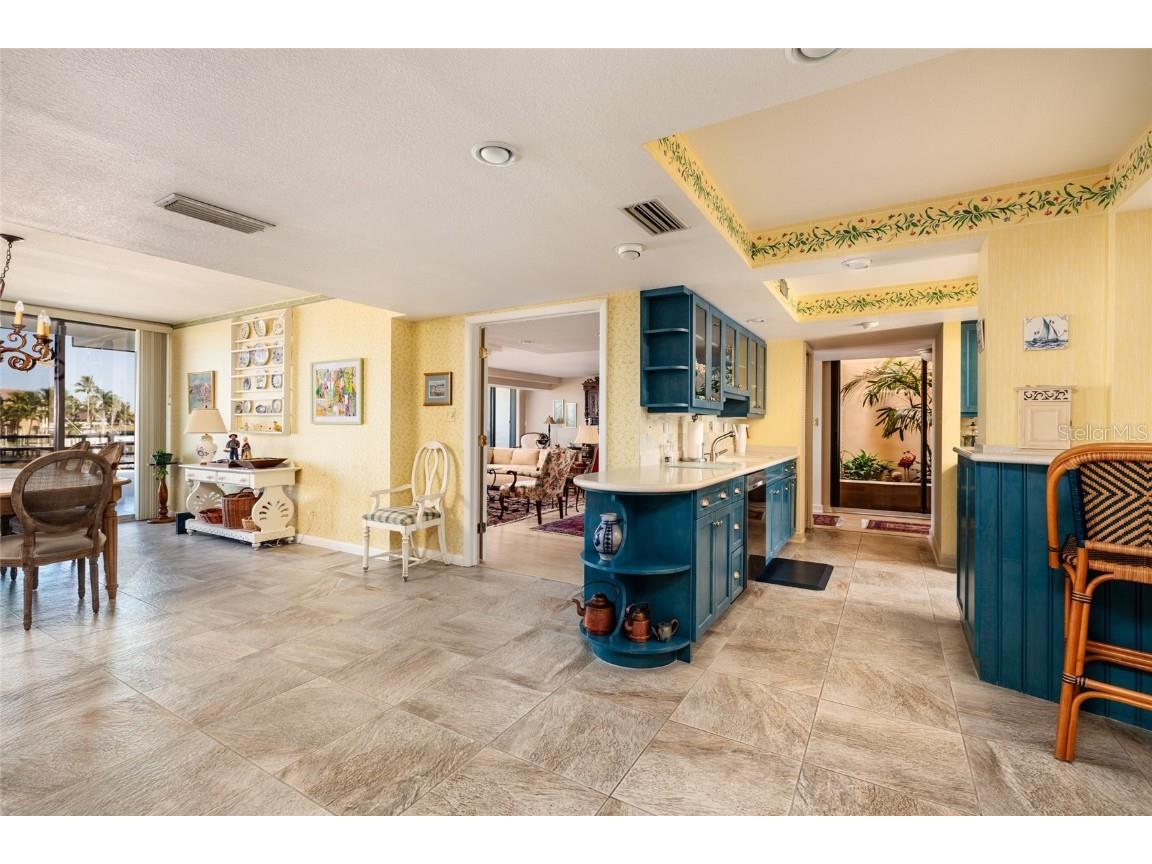 2795 Kipps Colony Drive S #101-102 Saint Petersburg FL 33707 TB8440076 image13