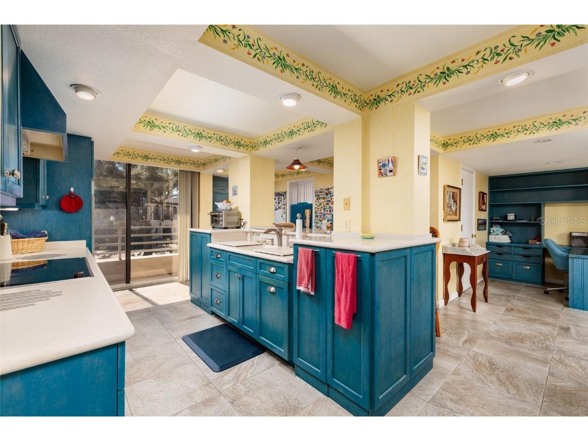 2795 Kipps Colony Drive S #101-102 Saint Petersburg FL 33707 TB8440076 image16