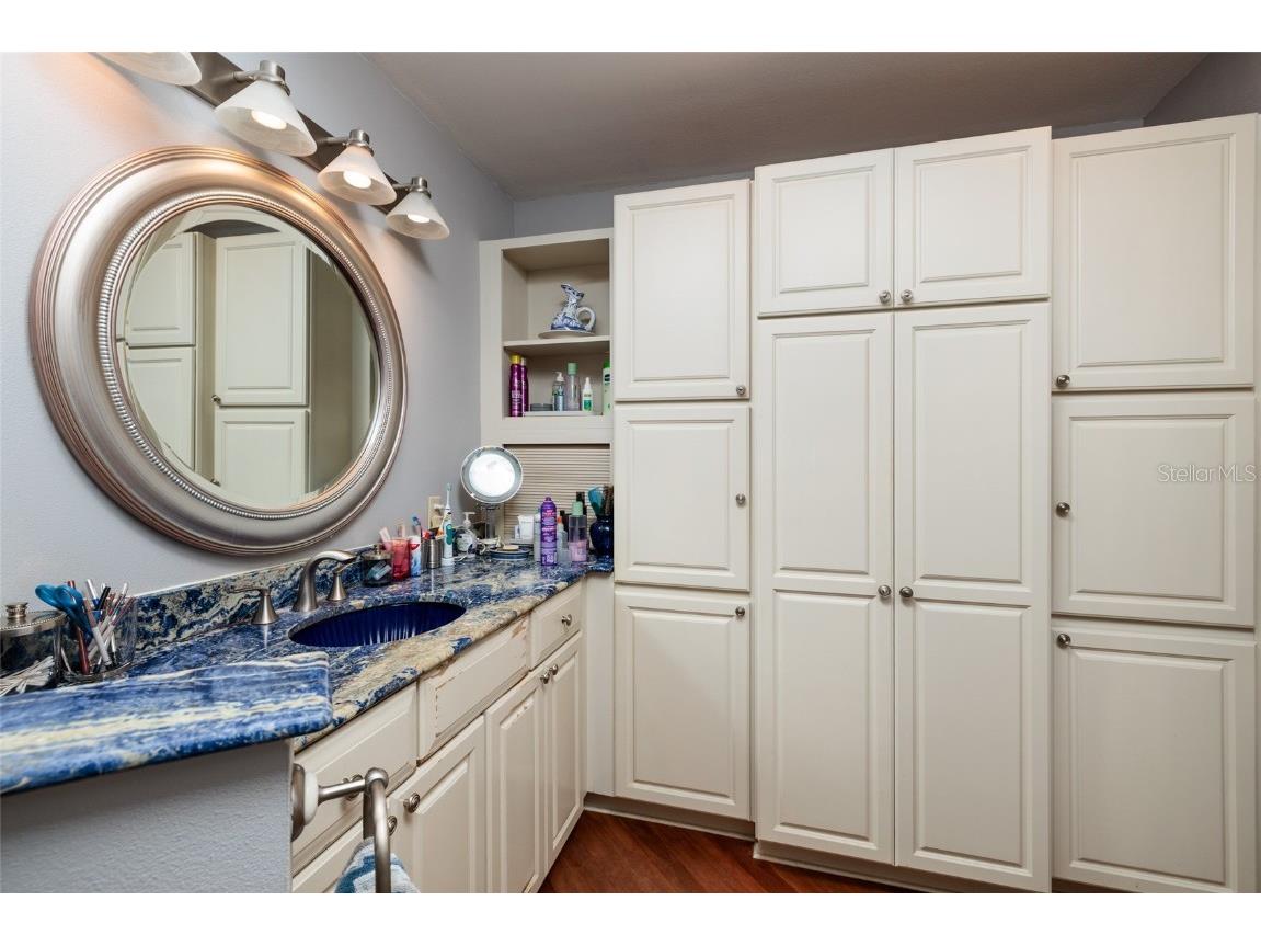 2795 Kipps Colony Drive S #101-102 Saint Petersburg FL 33707 TB8440076 image34