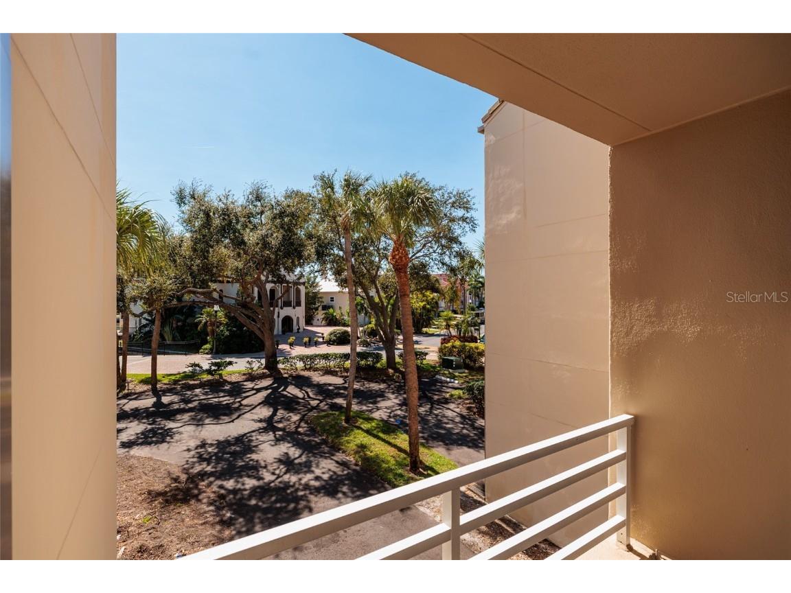 2795 Kipps Colony Drive S #101-102 Saint Petersburg FL 33707 TB8440076 image4