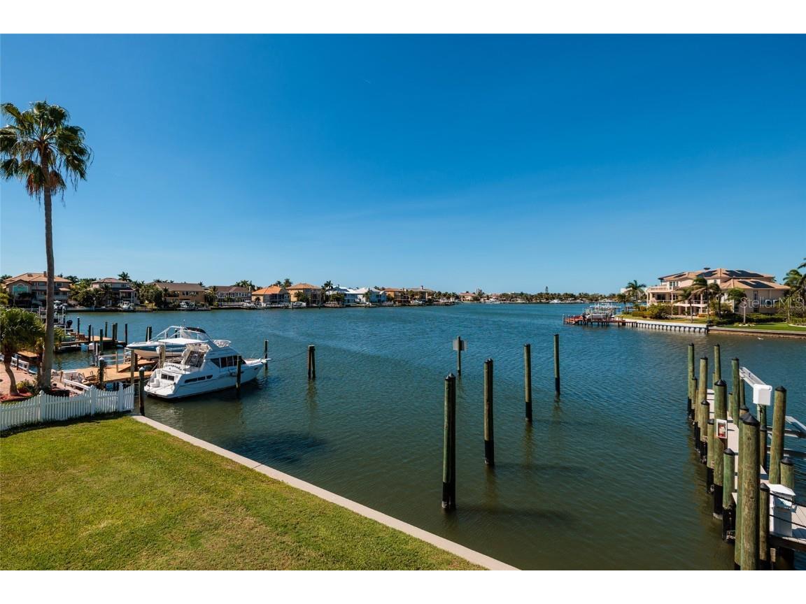 2795 Kipps Colony Drive S #101-102 Saint Petersburg FL 33707 TB8440076 image51