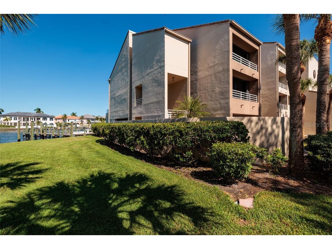 2795 Kipps Colony Drive S #101-102 Saint Petersburg FL 33707 TB8440076 image57