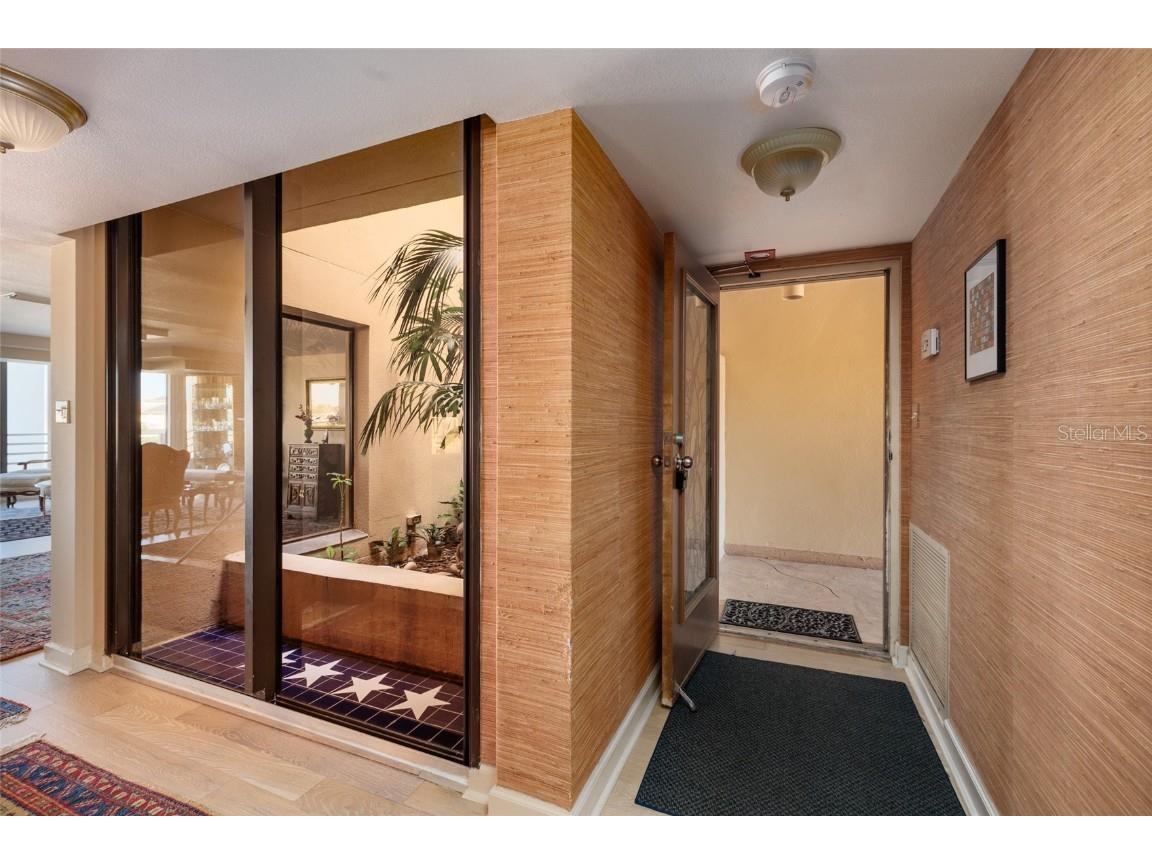 2795 Kipps Colony Drive S #101-102 Saint Petersburg FL 33707 TB8440076 image6