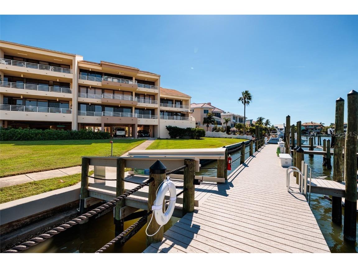 2795 Kipps Colony Drive S #101-102 Saint Petersburg FL 33707 TB8440076 image62