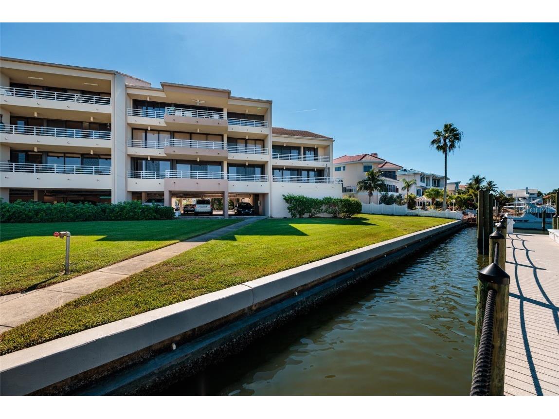 2795 Kipps Colony Drive S #101-102 Saint Petersburg FL 33707 TB8440076 image63