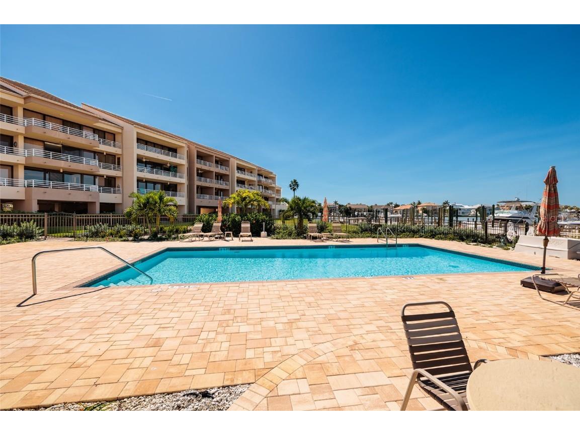 2795 Kipps Colony Drive S #101-102 Saint Petersburg FL 33707 TB8440076 image70