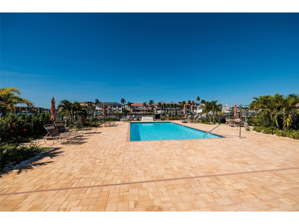 2795 Kipps Colony Drive S #101-102 Saint Petersburg FL 33707 TB8440076 image71