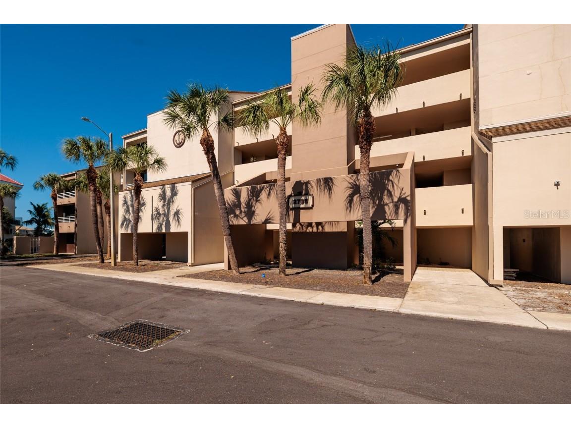 2795 Kipps Colony Drive S #101-102 Saint Petersburg FL 33707 TB8440076 image90