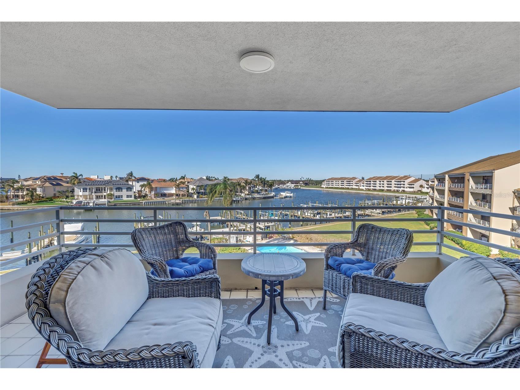 2795 Kipps Colony Drive S #305 Saint Petersburg FL 33707 - BOCA CIEGA BAY TB8493098 image3