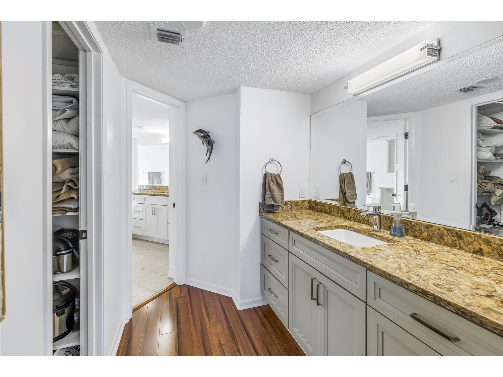2795 Kipps Colony Drive S #305 Saint Petersburg FL 33707 - BOCA CIEGA BAY TB8493098 image38
