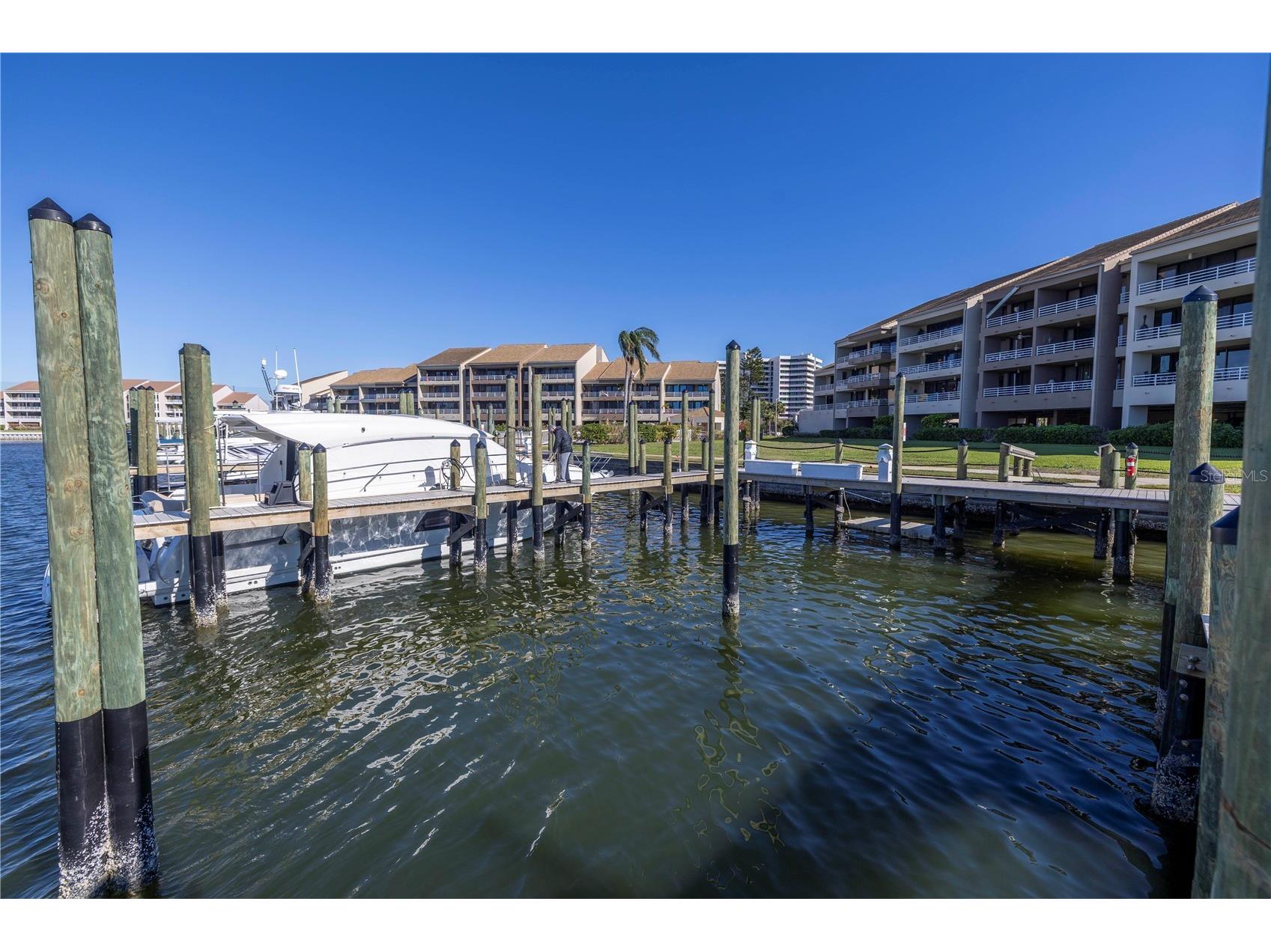 2795 Kipps Colony Drive S #305 Saint Petersburg FL 33707 - BOCA CIEGA BAY TB8493098 image7