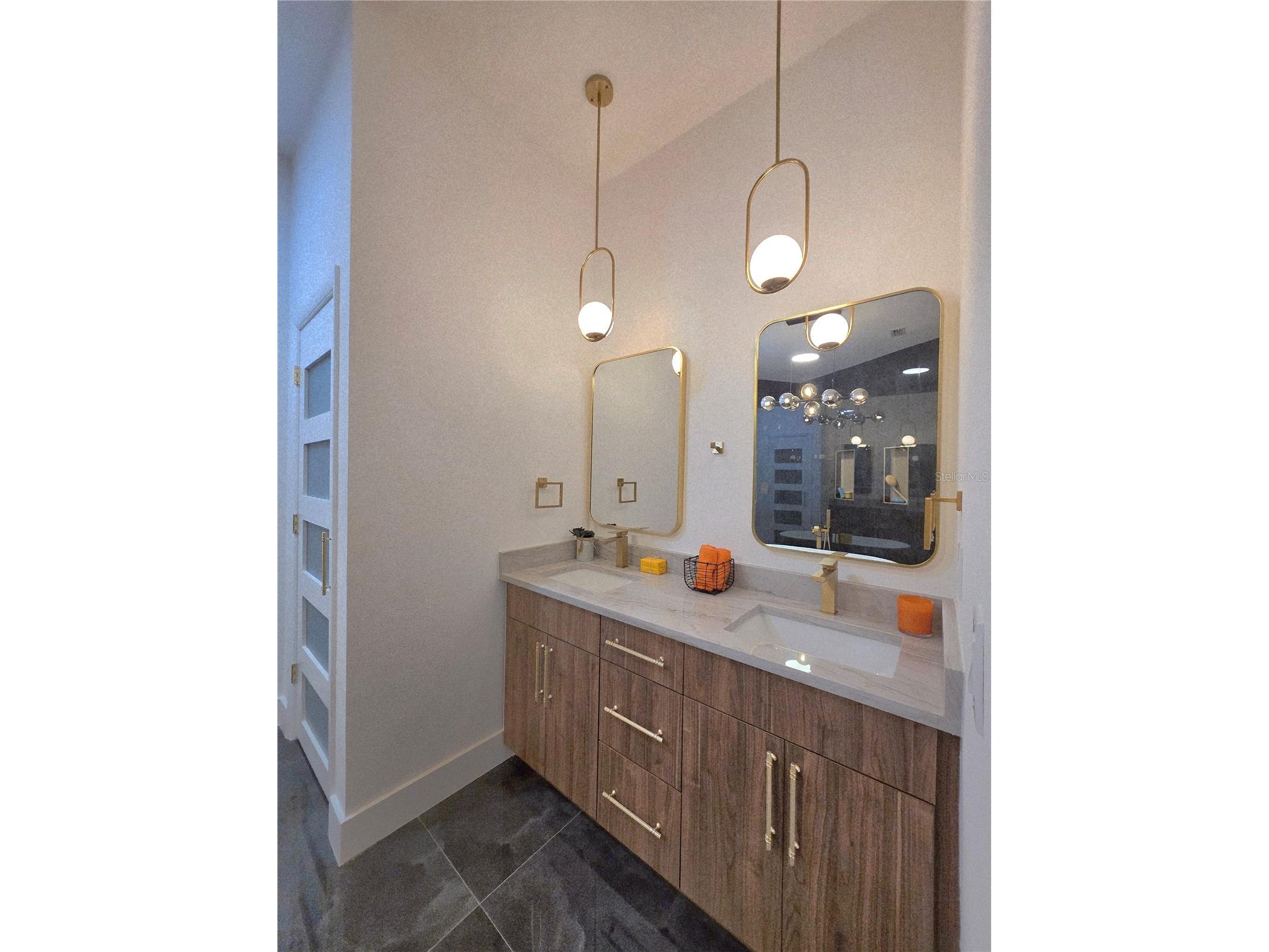 2796 Challenger Drive Palm Harbor FL 34683 TB8505103 image56