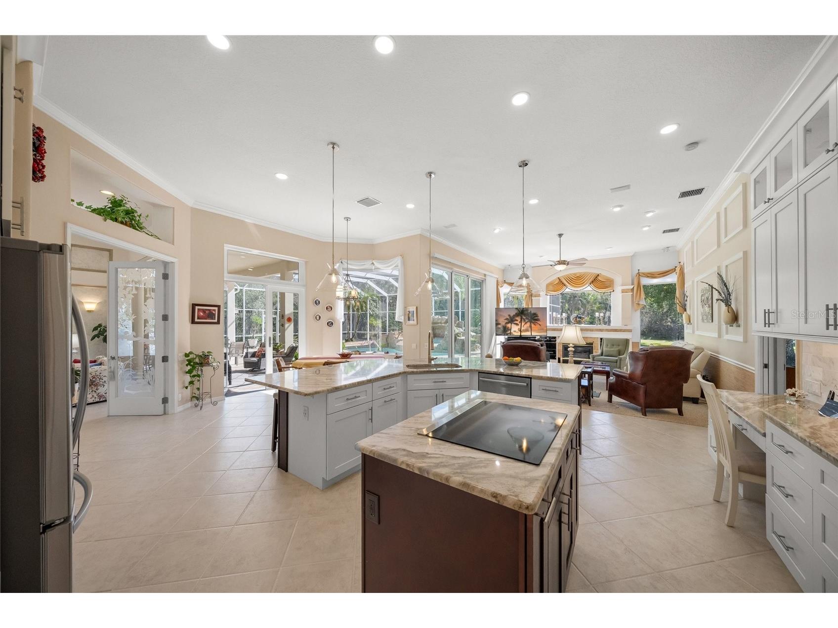 2799 Dick Wilson Drive Sarasota FL 34240 A4681792 image21