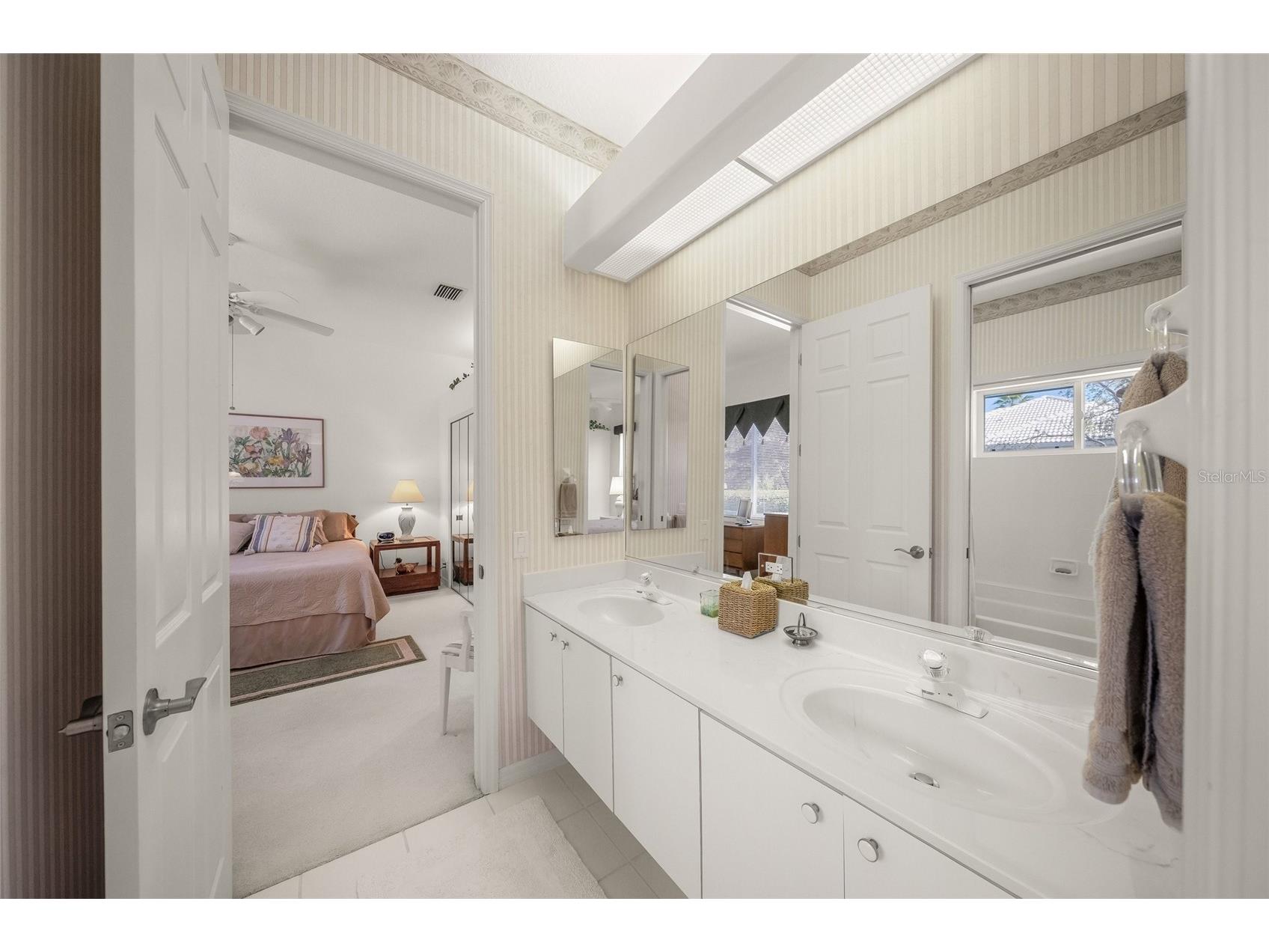 2799 Dick Wilson Drive Sarasota FL 34240 A4681792 image30