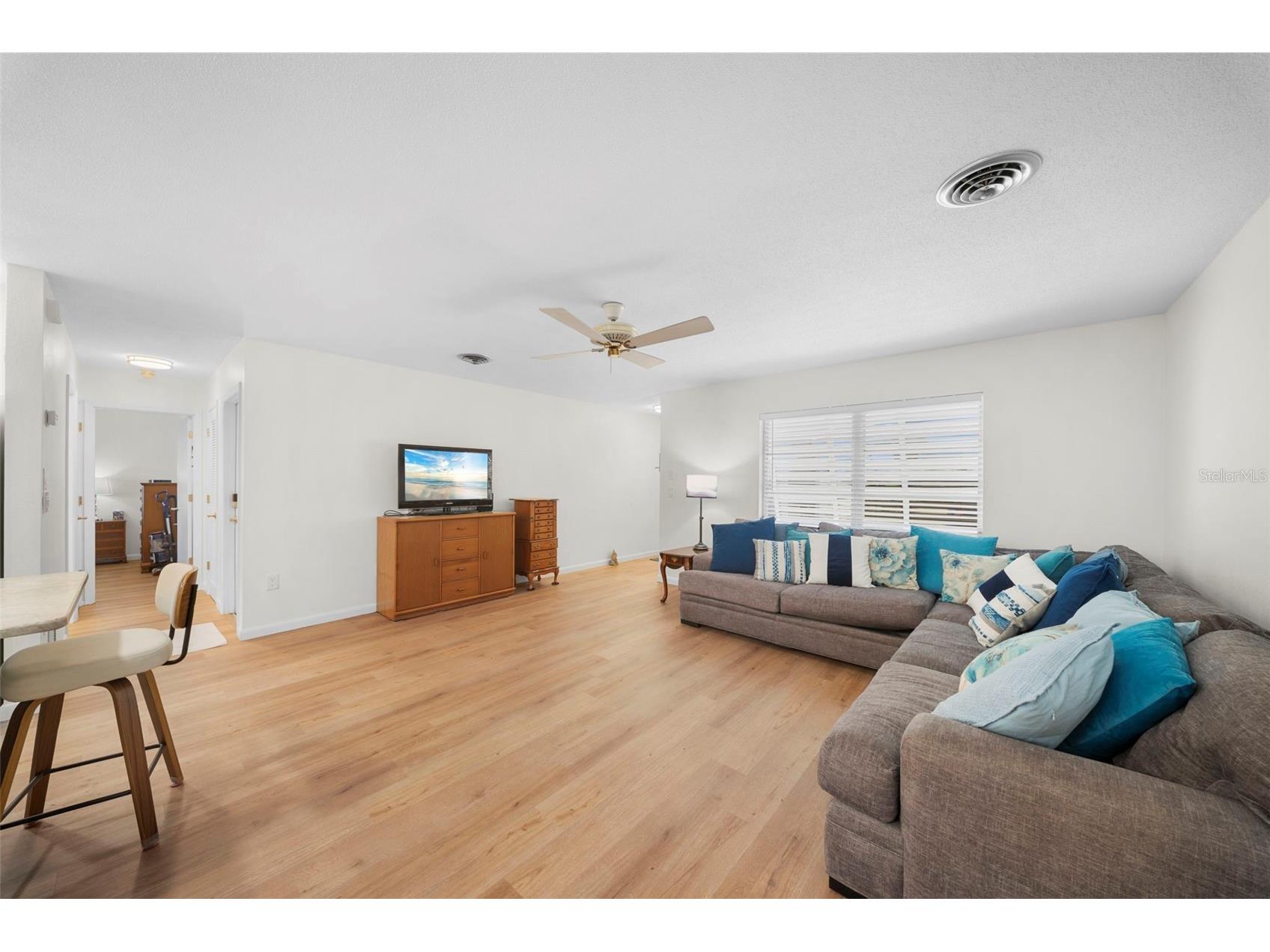28 Clintwood Avenue Englewood FL 34223 C7527594 image4