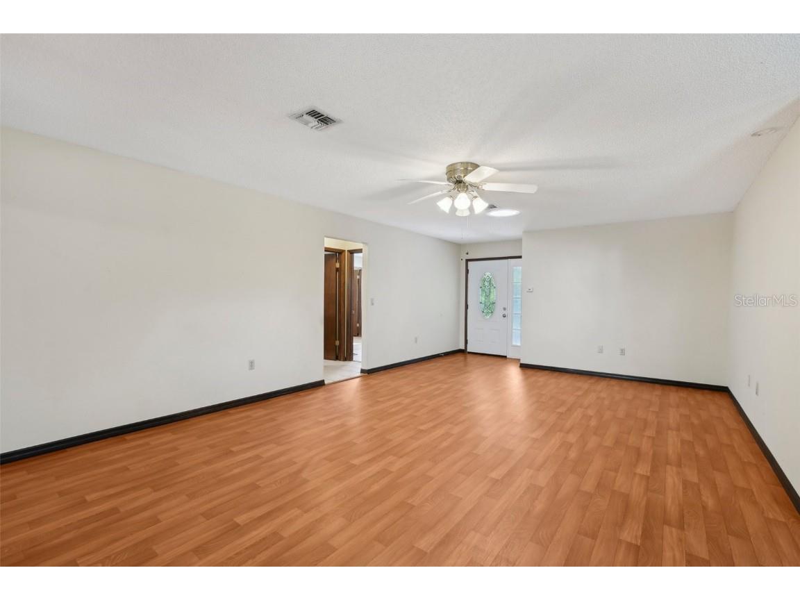 28 Gordon Court Leesburg FL 34788 OM699593 image11