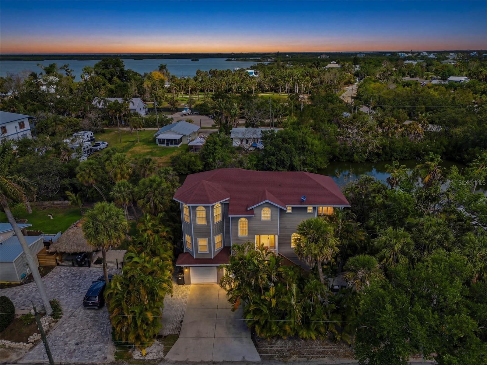 28 Michiana Drive Terra Ceia FL 34250 A4688052 image2