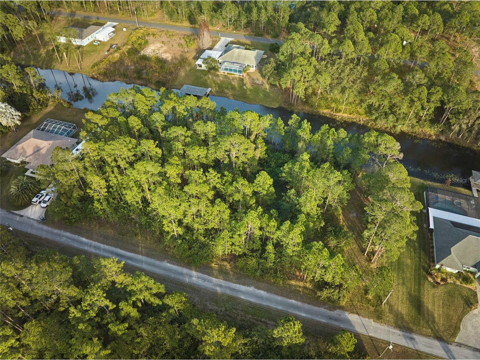28 and 30 Amaryllis Drive Indian Lake Estates FL 33855 - LAKE WEHOYAKAPKA TB8467412 image1
